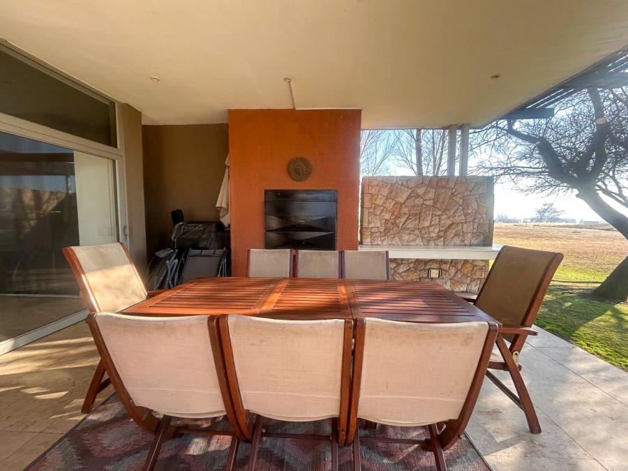 5 Bedroom Property for Sale in Waterford Golf and River Estate Free State